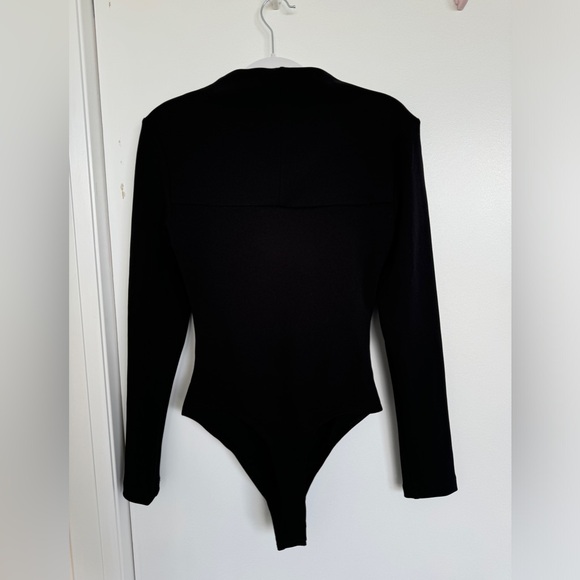 Black bodysuit with bowknot - Picture 2 of 3